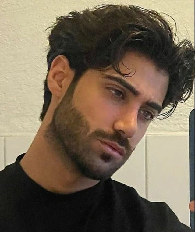 Carlos Oliveira, Bancário.