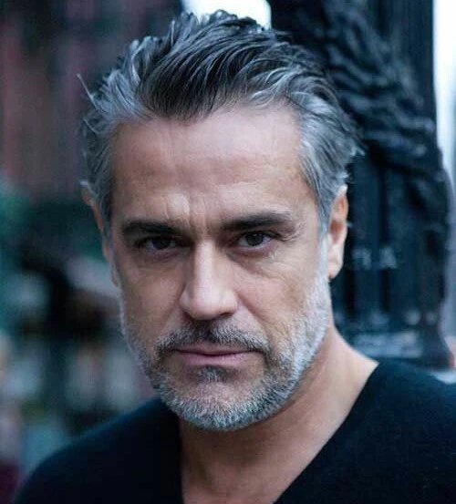 Roberto Pinheiro, Autônomo.